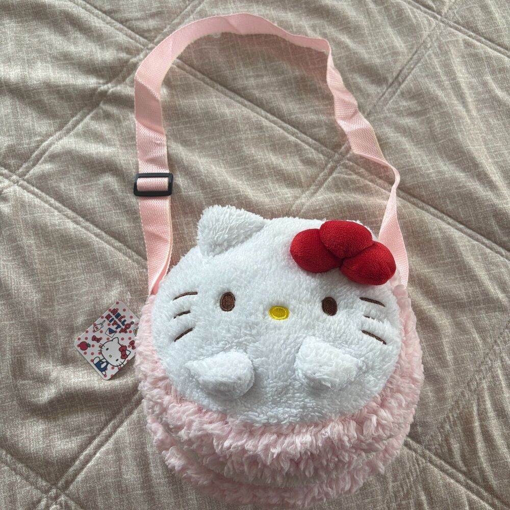 NWT Sanrio Hello Kitty Pink & White Fluffy Plush Round Crossbody Bag Kawaii